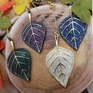 Leaf necklace 18k Gold fields hight quality..